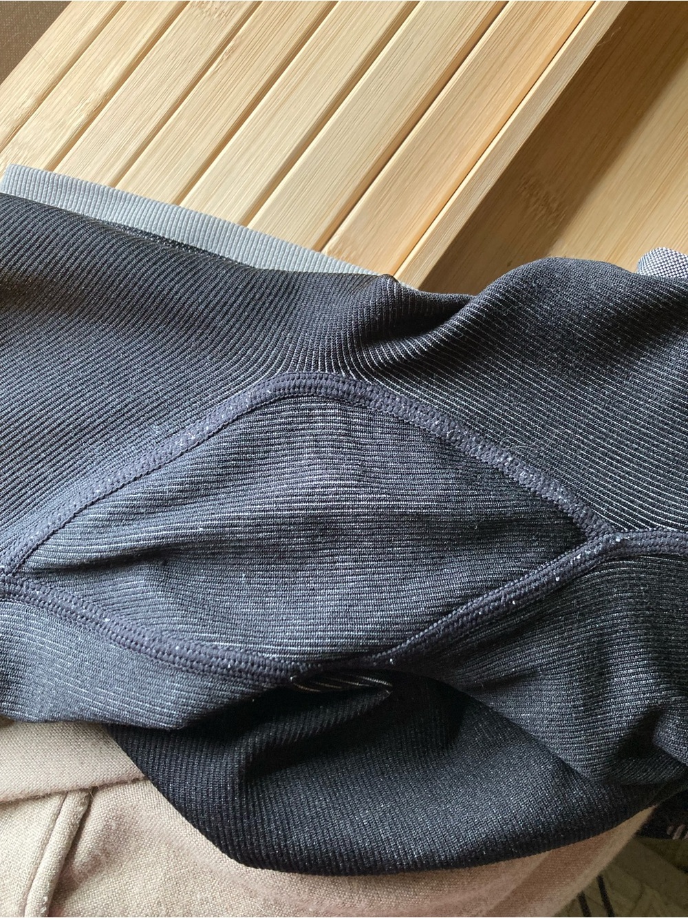 Victorias Secret PINK Cool & Comfy Black and Grey ribbed leggings, size XL - Picture 6 of 7